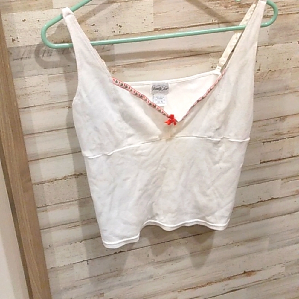 Vanity Fair women's crop top. Box 146